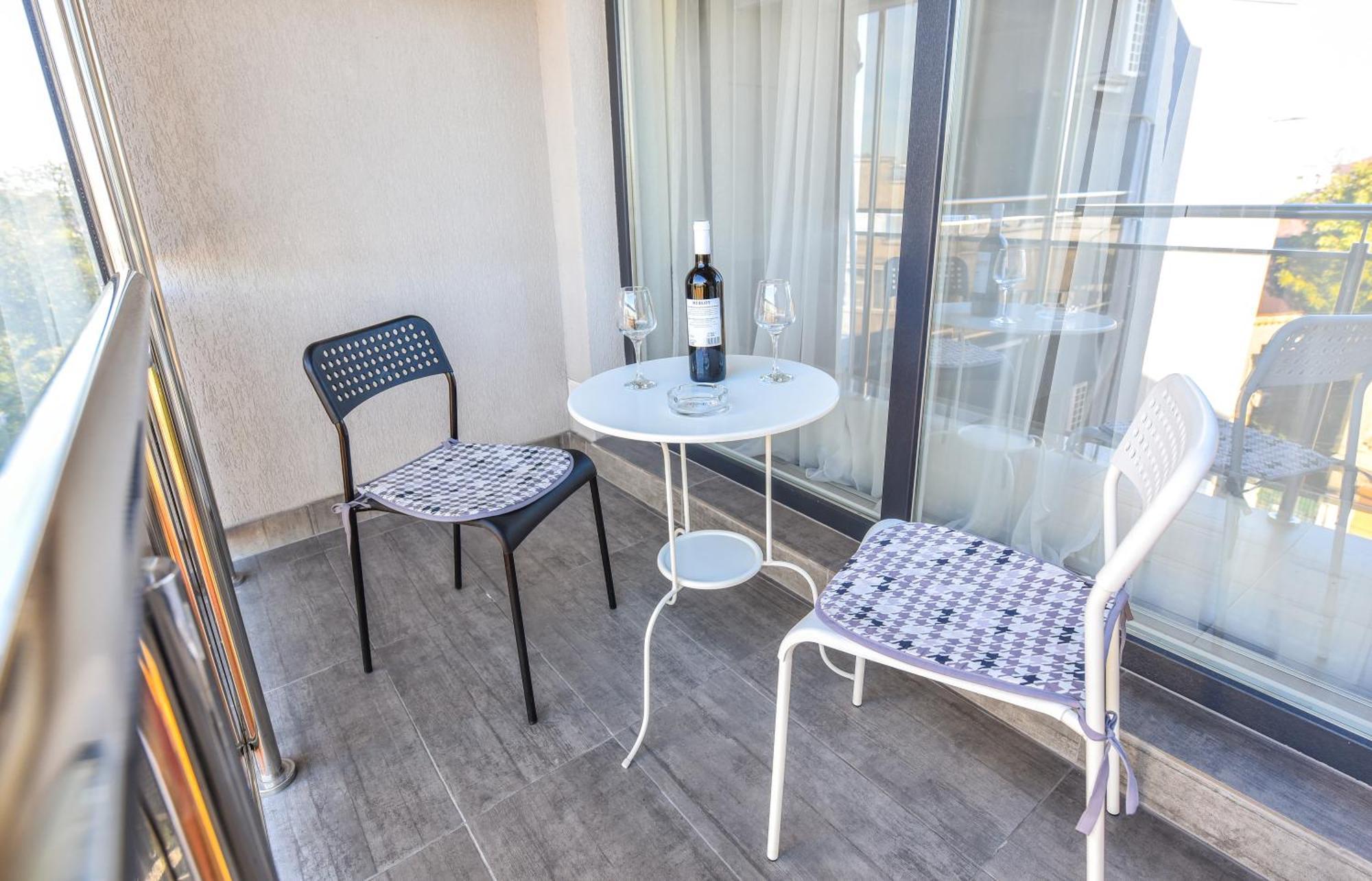 Bucharest Last Minute Accommodation エクステリア 写真